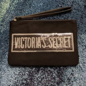 🌹 Victoria's Secret Small Wristlet